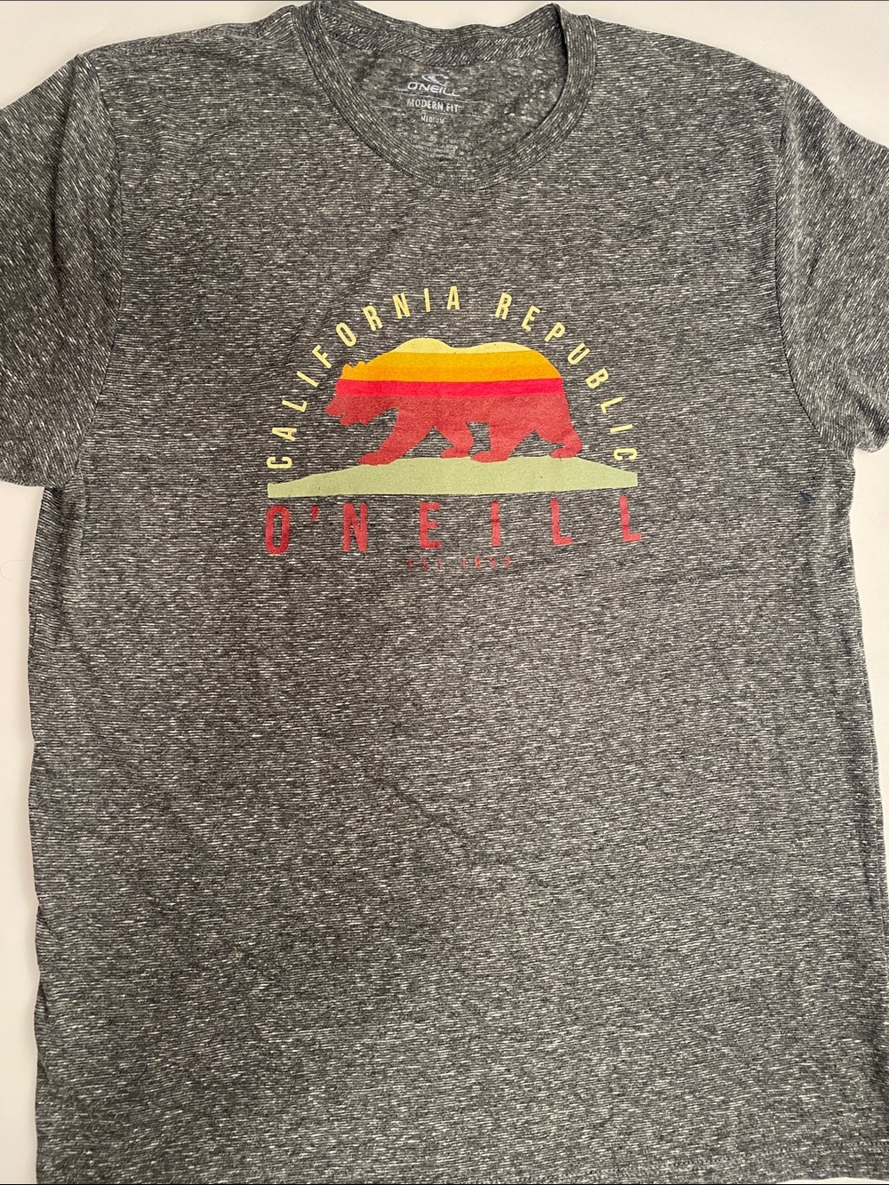 O'Neill Heather Gray Tee with Red and Yellow Sunset Bear Graphic